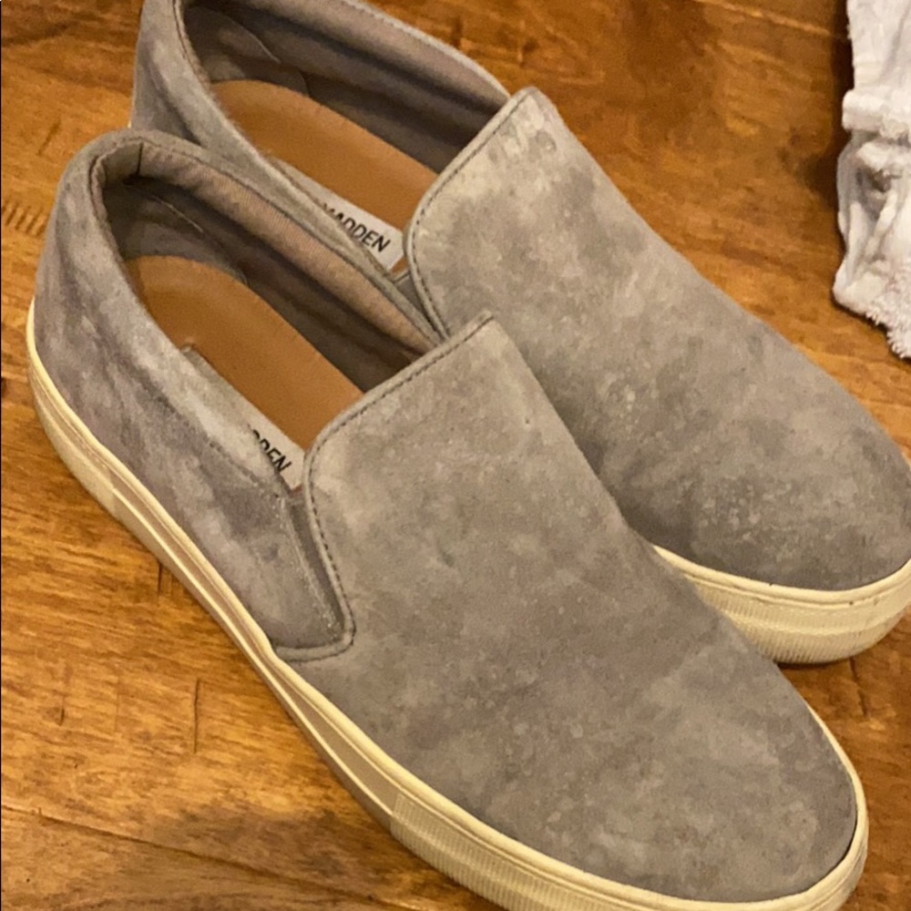 Steve Madden slip ons